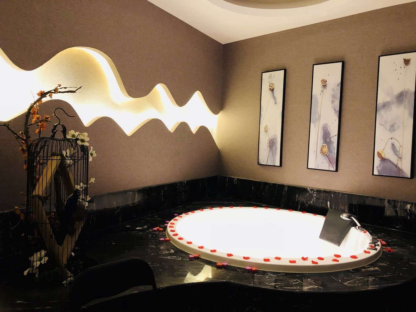 昨晚去体验了南岸区高端木桶浴柔式会所,养生体验真是一绝